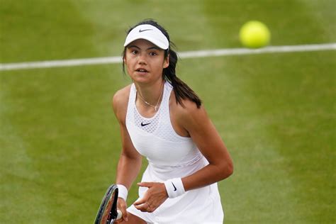 emma raducanu tennis pictures